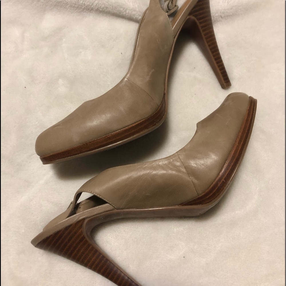 Nine West Nude sling back pumps
